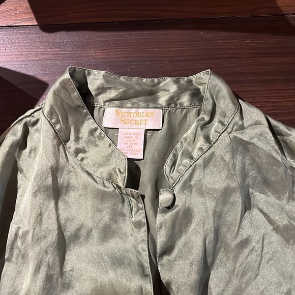 100% silk vintage gold label Victoria's Secret set - Picture 3 of 3